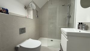 En-Suite- click for photo gallery